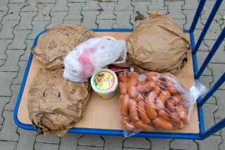 Refreshments on the fire and grill